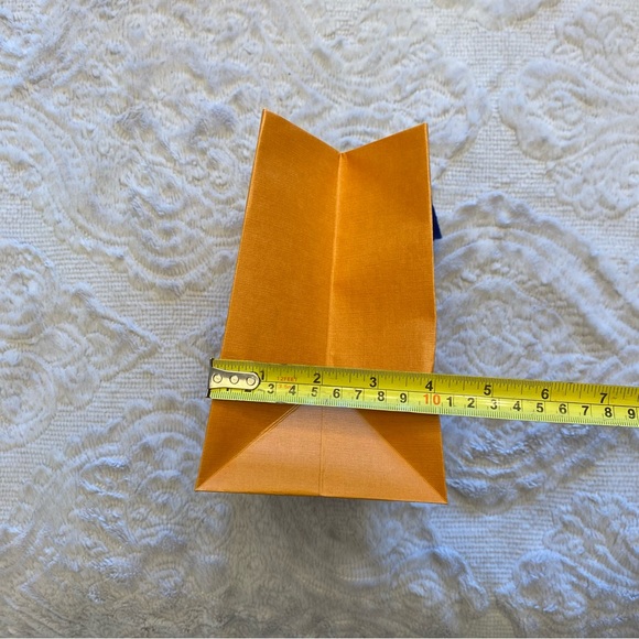Louis Vuitton Small Paper Gift Bag - Picture 6 of 6